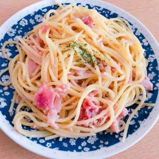 ランチにぴったり♫生ハムとツナのパスタ